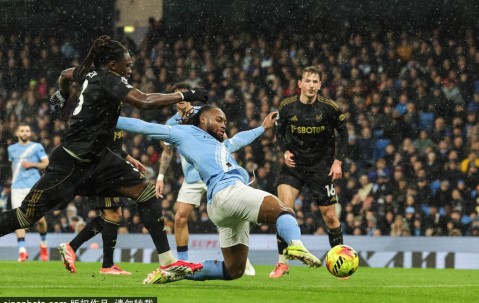 从非联赛到欧冠：塞梅尼奥加盟曼城，冲刺芬南二十年“全能王”纪录