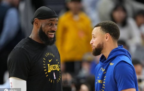 真来勇士？曝库里计划在休赛期全力招募詹姆斯