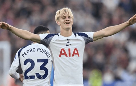 英超最新积分榜：阿森纳3球完胜登顶，切尔西补时遭到绝平！