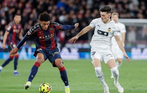 2-0，昔日曼联天才闪耀西甲：锋芒毕露助力瓦伦西亚终结三连败