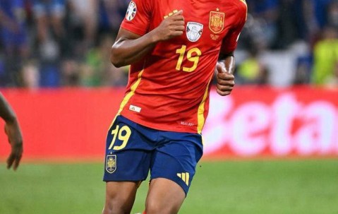 葡萄牙VS西班牙：欧国联决赛谁将问鼎？17岁新秀PK40岁C罗