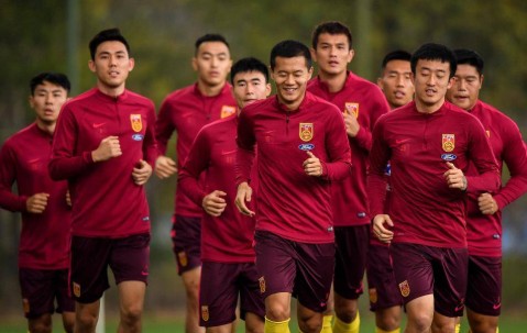 徐彬刚在中超坐稳主力！就被传闻要离队留洋，球迷推荐他去德甲