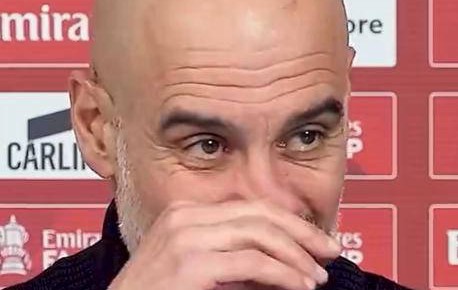 一日英超速递：瓜迪奥拉再显幽默本色，阿森纳门将拉亚领跑金手套榜