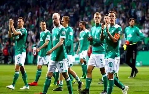 拜仁3-0勒沃库森4-0法兰克福3-0！拜仁6分领跑德甲最新积分榜公开