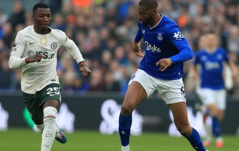 一场0-3，让罗塞尼尔不敢相信：4连败，1.1亿巨星已经哑火：4场0球