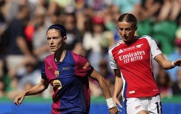 1-0，阿森纳女足掀翻西女超豪门，勇夺队史第二个女足欧冠冠军