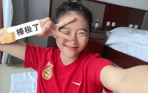 官宣，女足悍将留洋，27岁，前锋，加盟法甲豪门，薪水曝光