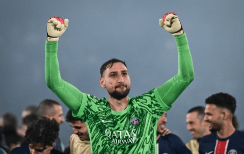 绝了，才拿欧冠冠军！就拒绝续约！大巴黎巨星贪财，曼联出面挖人