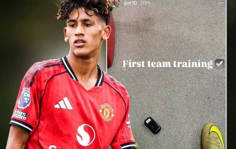 曼联15岁新梅西首次踢一队练习赛！本赛季无缘英超，但首秀有机会
